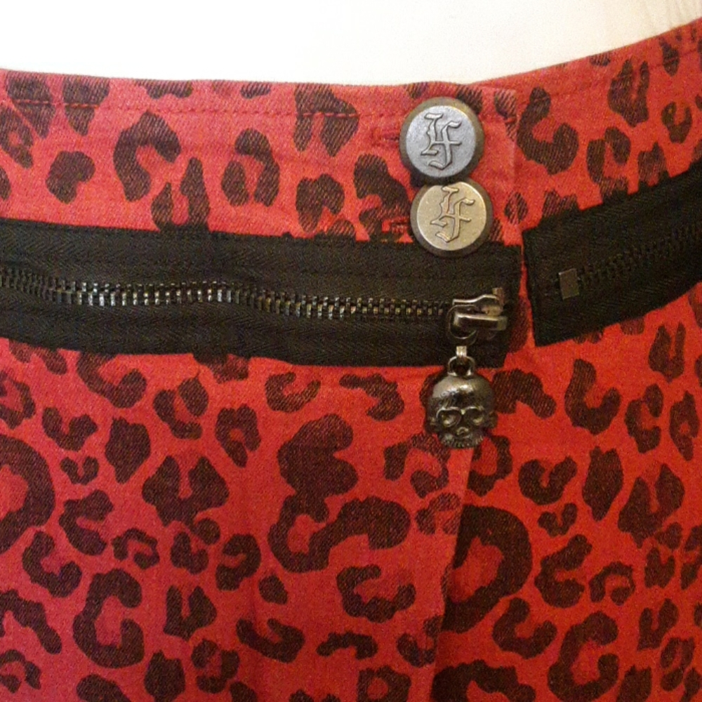 Iron Fist Red Flag Skirt❤🖤 - Picture 2 of 14